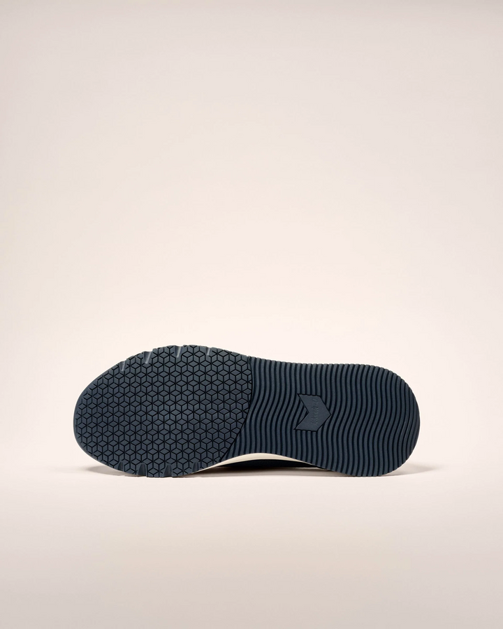 Knit Mesh Runner
